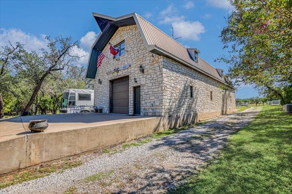 155 Contrails WAY, Spicewood, TX 78669