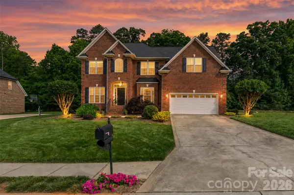 5649 Old Town LN, Gastonia, NC 28056