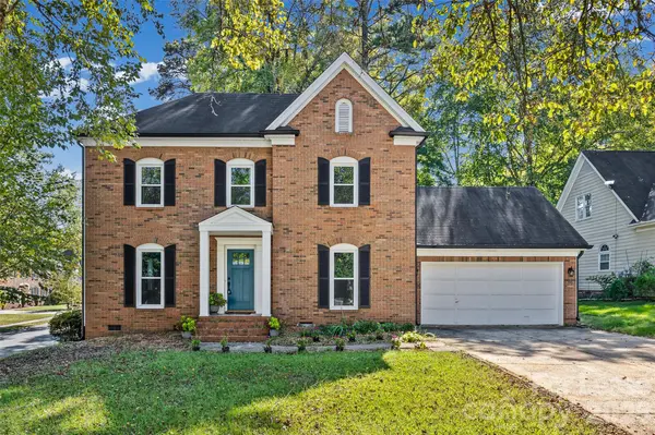 612 Grays Creek LN, Charlotte, NC 28214