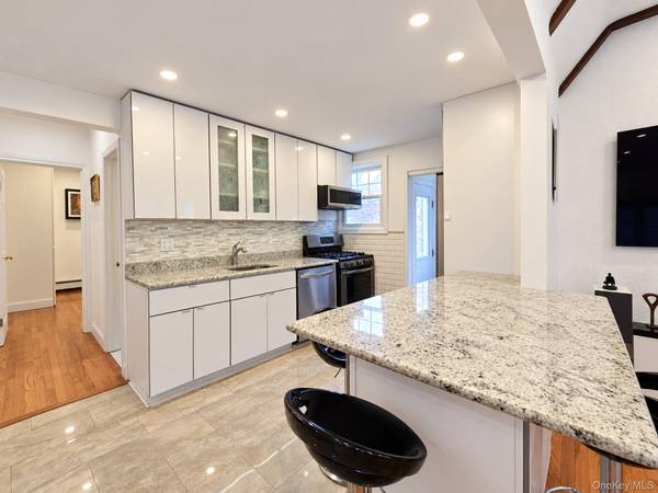 539 Concord AVE, Williston Park, NY 11596