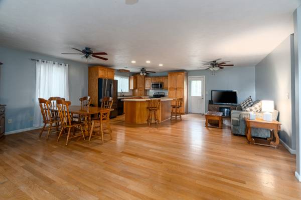 209 N Main ST, Royalton, IL 62983