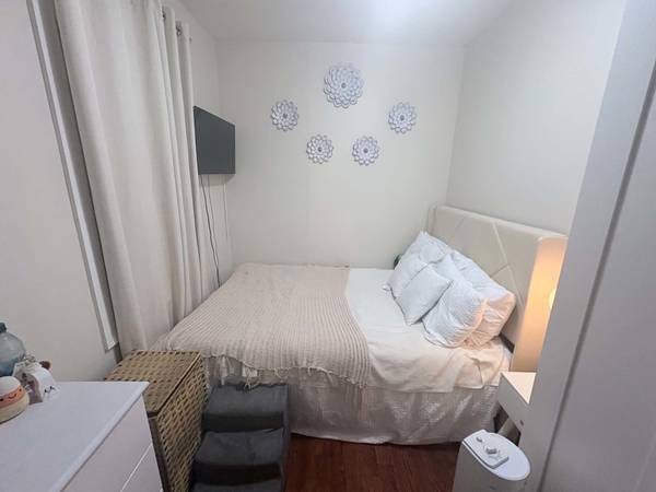 1044 W 48th ST, Chicago, IL 60609