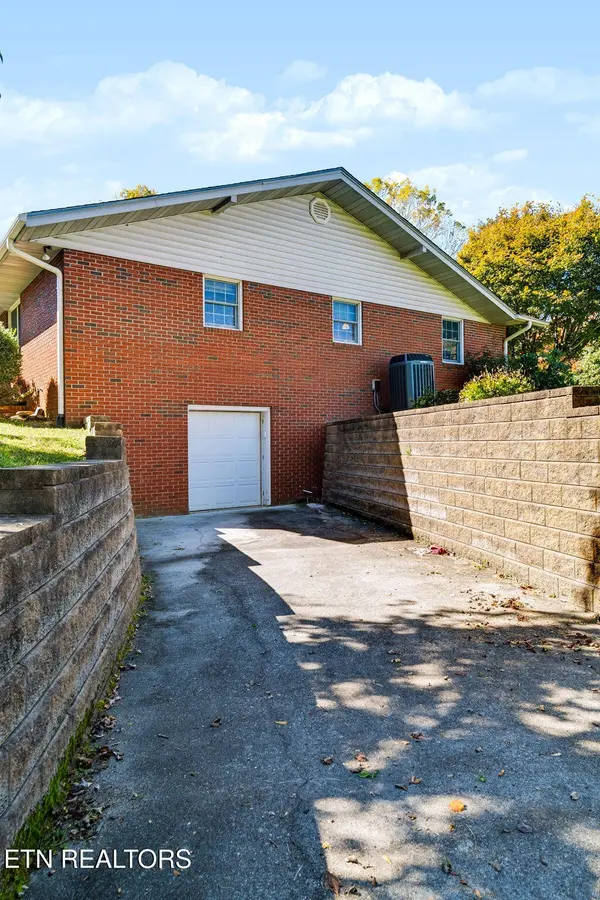 3114 Wearwood Drive, Sevierville, TN 37862