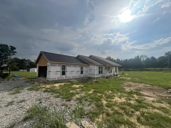 1053 Lake Morris Rd, Hopkinsville, KY 42240