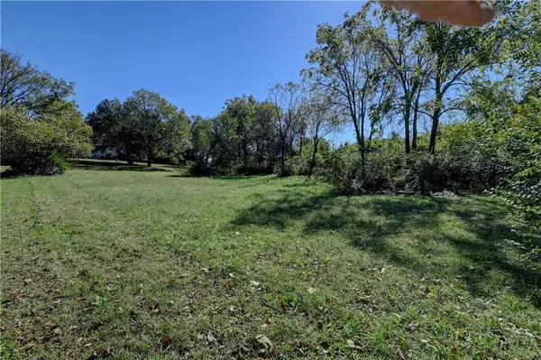 N Main ST, Kansas City, MO 64118