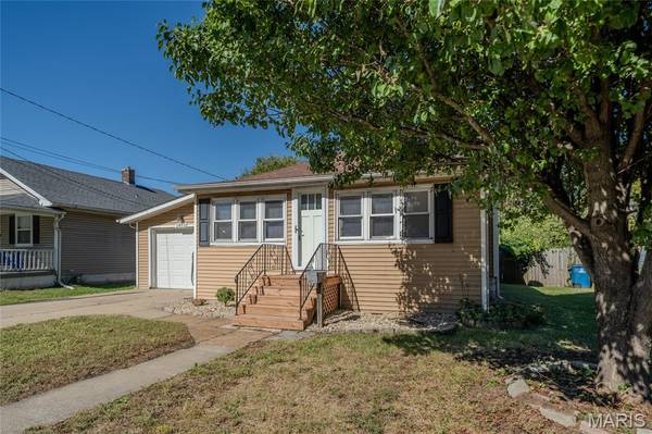 2833 Palmer AVE, Granite City, IL 62040
