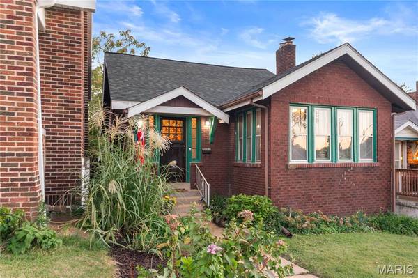 3950 Parker AVE, St Louis, MO 63116