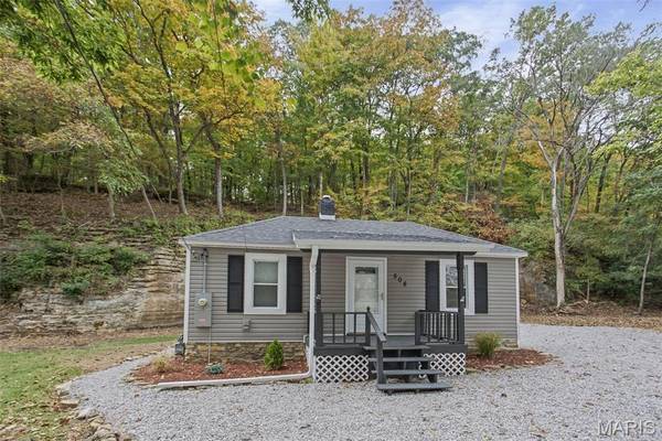 508 N Market ST, Grafton, IL 62037