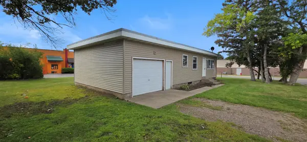 1200 3rd AVE NE, Little Falls, MN 56345