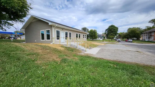 146 E 7th St, Horton, KS 66439