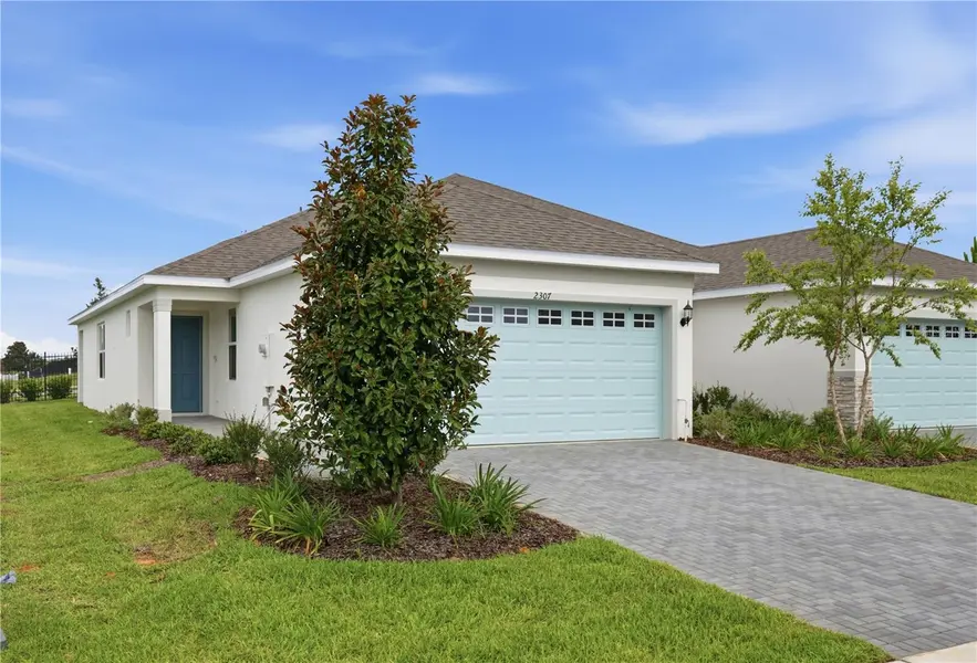 2301 LEELA CIR, Tavares, FL 32778