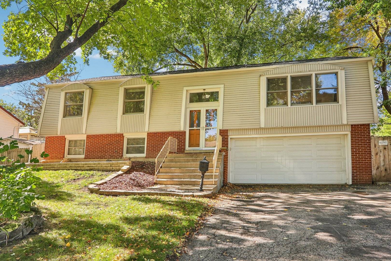 4532 Black Partridge LN, Lisle, IL 60532
