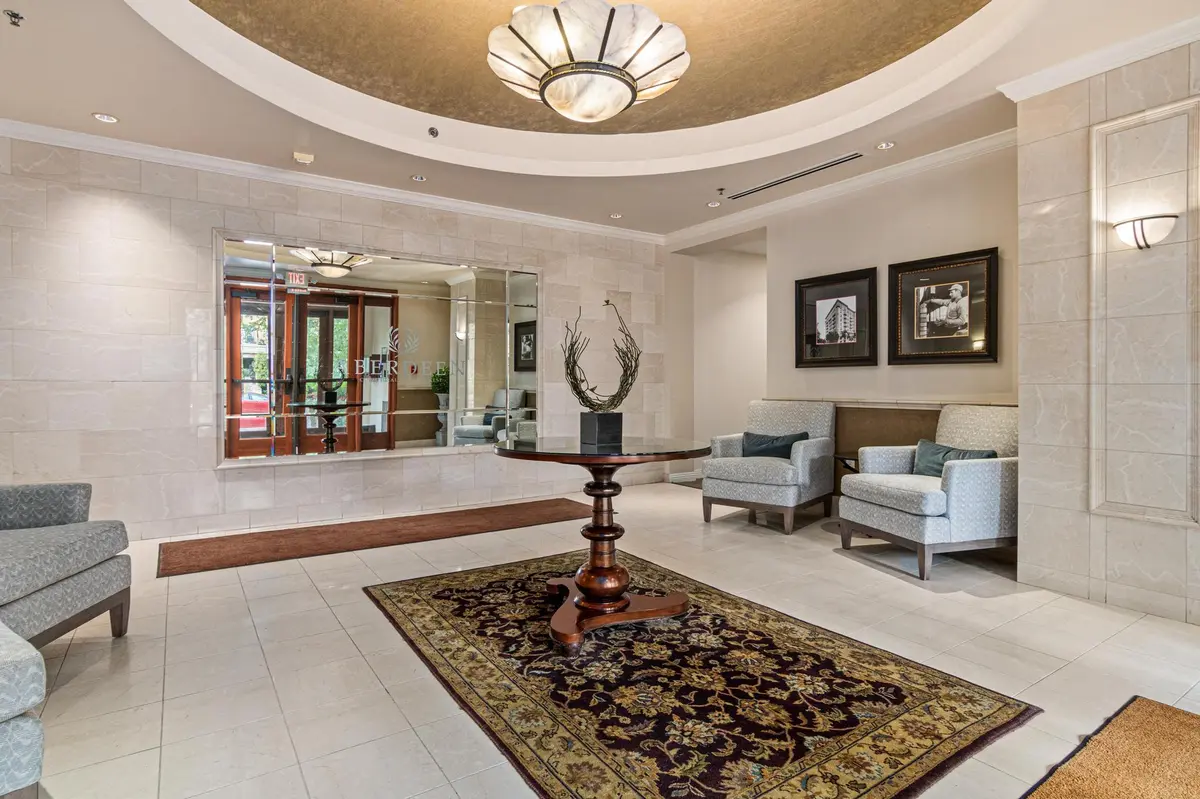 370 Marshall AVE #401, Saint Paul, MN 55102