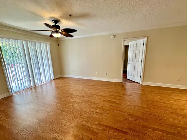 713 CREST PINES DR #221, Orlando, FL 32828
