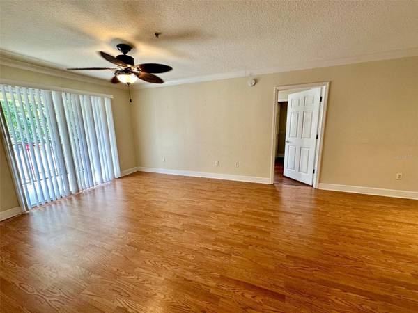713 CREST PINES DR #221, Orlando, FL 32828