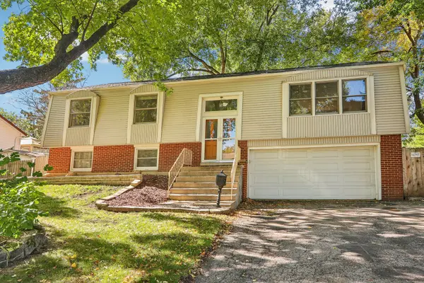 4532 Black Partridge LN, Lisle, IL 60532