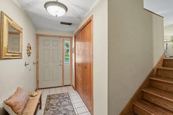 16401 Temple DR S, Minnetonka, MN 55345
