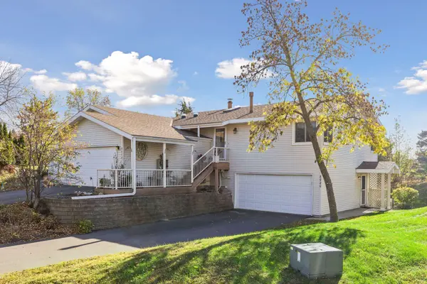 8020 Timber Lake DR, Eden Prairie, MN 55347