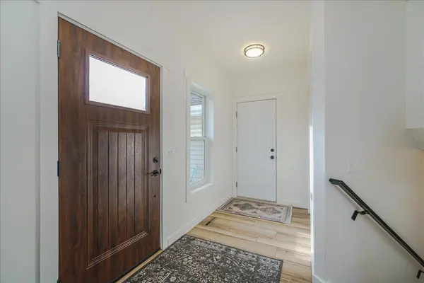 565 Coventry Pkwy, Eagan, MN 55123