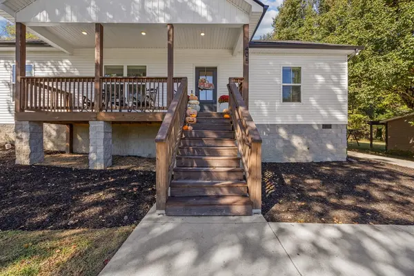 405 Oakview Dr, Columbia, TN 38401