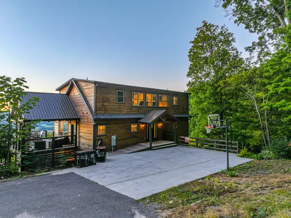 3101 Lexy Ln, Sevierville, TN 37862