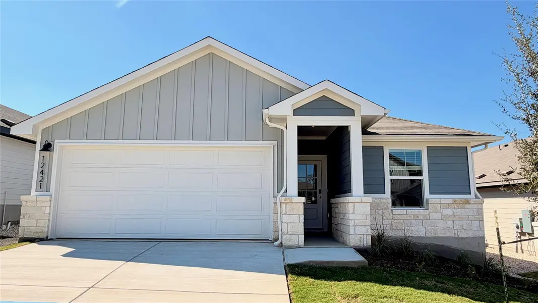 12421 Saint Thomas DR, Del Valle, TX 78617