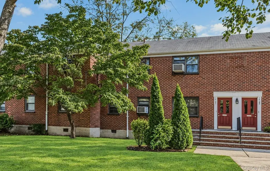 17-81 166th ST #3-27, Whitestone, NY 11357