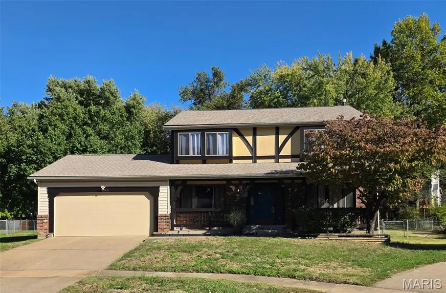 3804 Trinity CIR, Florissant, MO 63034