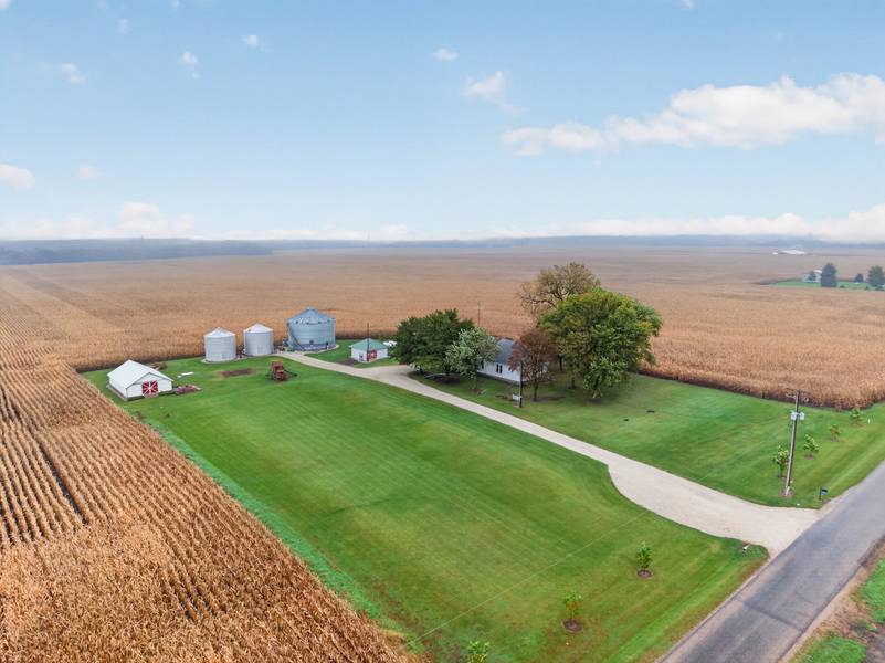1279 N 1550th RD, Streator, IL 61364
