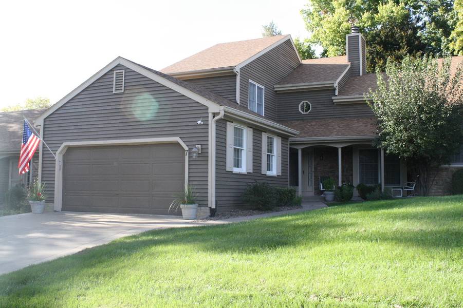 7 Thornwood CT #7, Moline, IL 61265