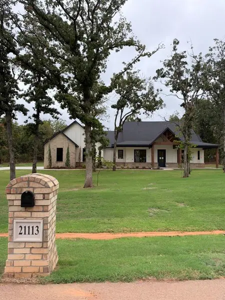 21113 Reserve CIR, Harrah, OK 73045
