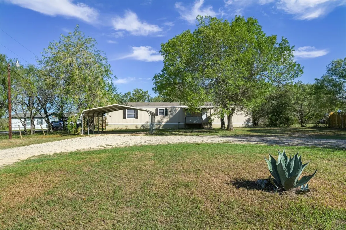 124 Shawn LN, Seguin, TX 78155