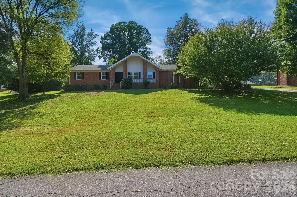 6205 Ferncliff DR, Concord, NC 28027