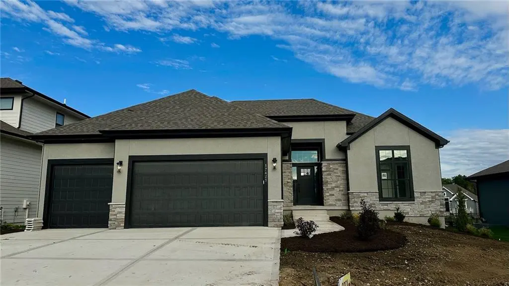 17429 Gillette ST, Overland Park, KS 66221