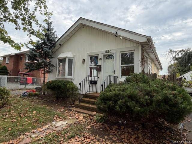520 Wadleigh AVE, West Hempstead, NY 11552