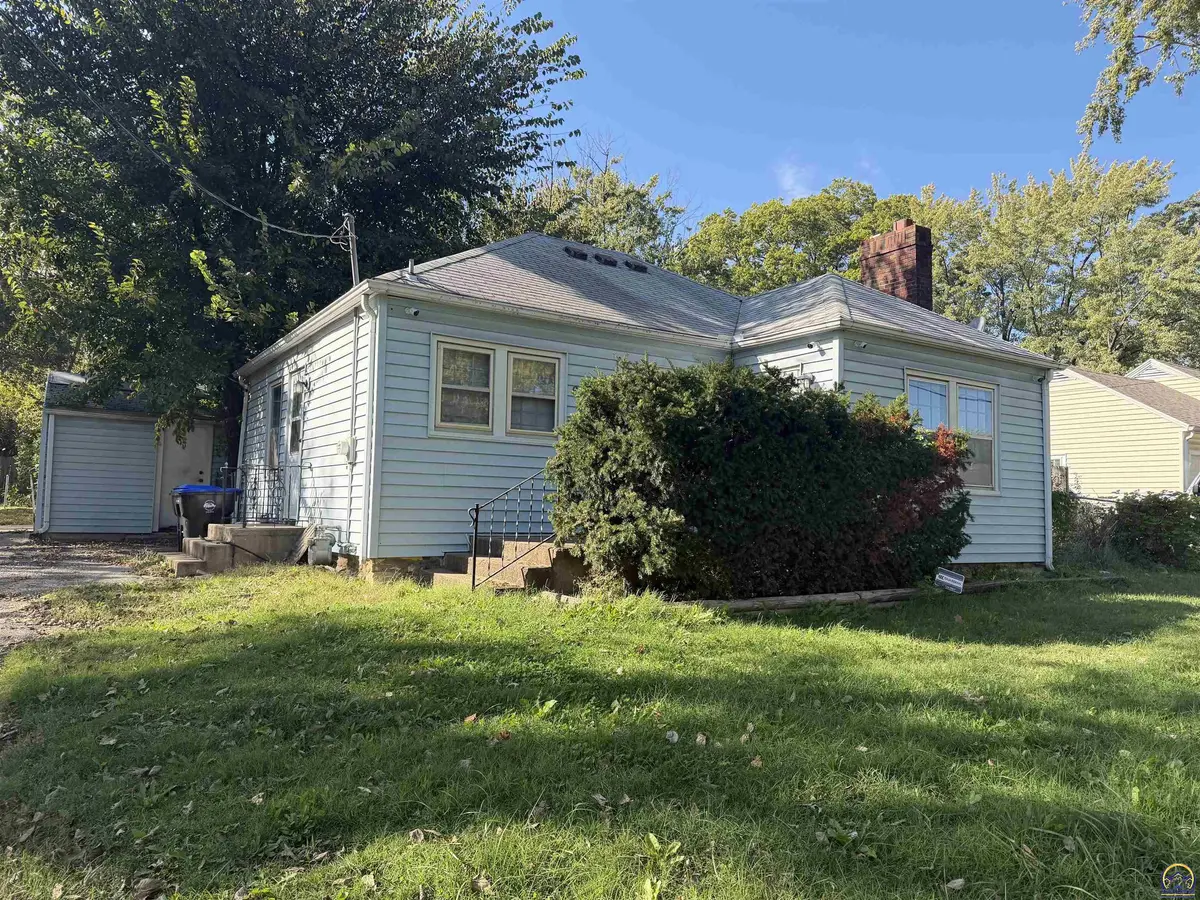 627 SW Oakley AVE, Topeka, KS 66606