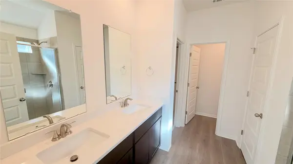 368 Callahan LOOP, Buda, TX 78610