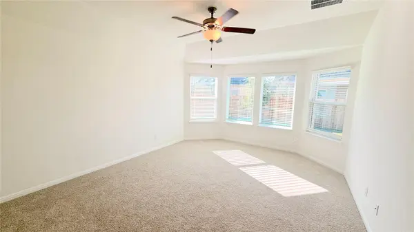 368 Callahan LOOP, Buda, TX 78610