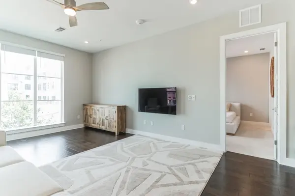 4325 Jackson Ave #2204, Austin, TX 78731