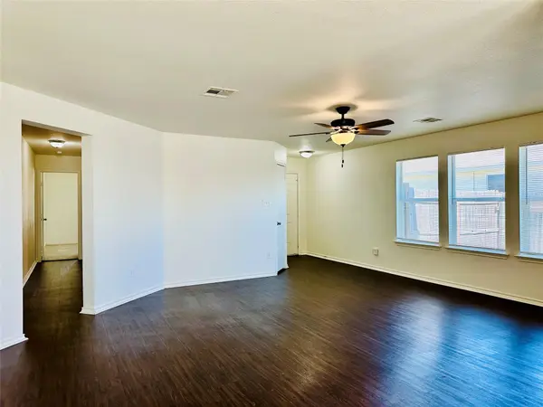 113 Sylvan ST, Hutto, TX 78634