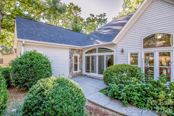351 Catalina DR, Mooresville, NC 28117