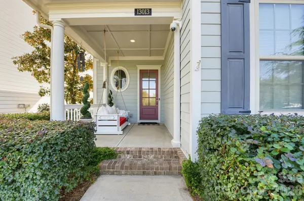 13013 Jacks LN, Pineville, NC 28134