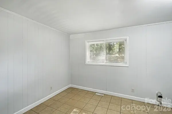 301 Edgegreen DR, Charlotte, NC 28217
