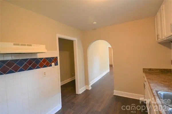 1807 Maribel AVE, Charlotte, NC 28216
