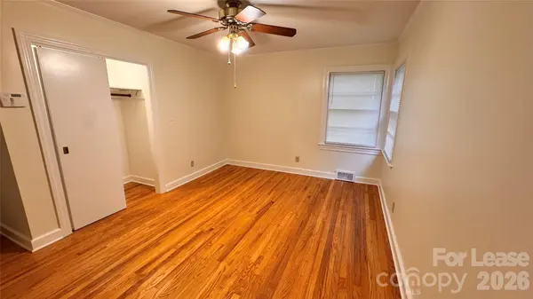 690 Brookdale DR, Statesville, NC 28677