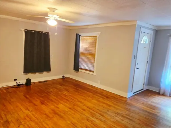 211 E 22nd ST, Pittsburg, KS 66762