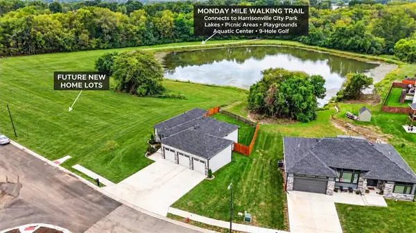 1206 Lady's LN, Harrisonville, MO 64701