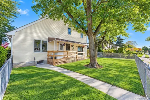 2176 6th ST, East Meadow, NY 11554
