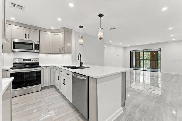 2650 COUNTRYSIDE BLVD #A306, Clearwater, FL 33761