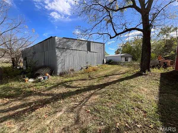 7188 County Road 1940, Pomona, MO 65789